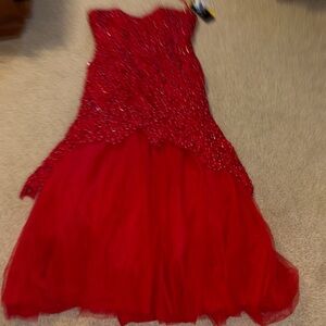 Elegant Red Strapless Gown